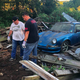 Illustration for article titled West Virginia Man Discovers Incredible 1967 Porsche 911 Buried Under A Fallen Barn